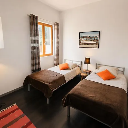 Du Domaine De Montcalm Thuir